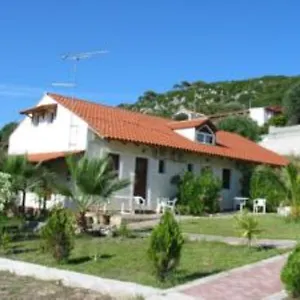 Summer Garden αpartments & Argostolion