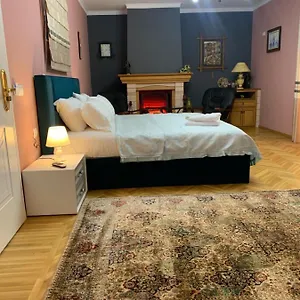 Belux 3* Tirana