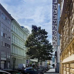 Panzió Pharmador, Bécs