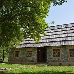  Bed & Breakfast Peraj Albánie